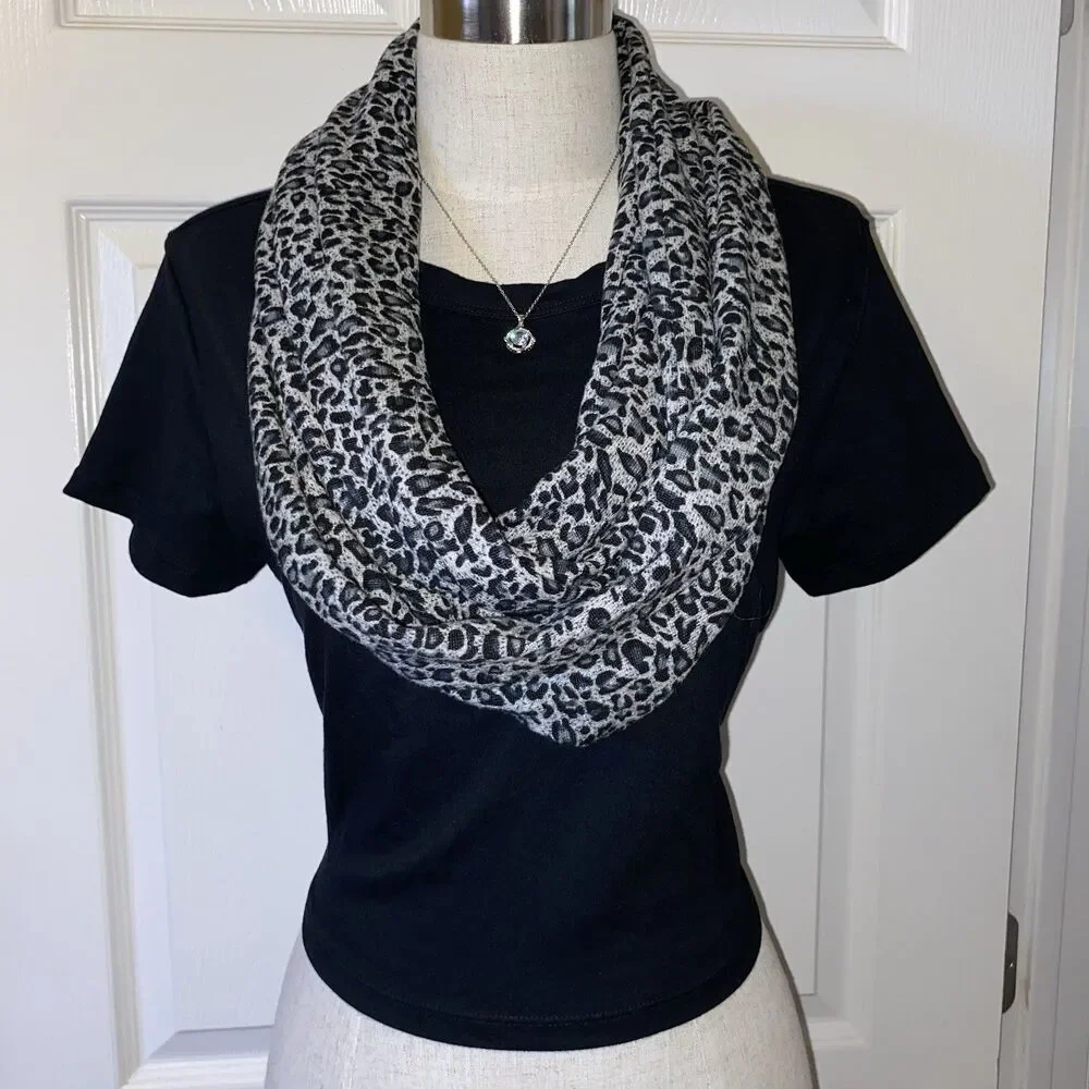 Women’s Black Gray Animal Print Infinity Scarf Polyester 35” x 7”